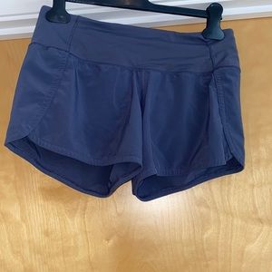 LULU LEMON SHORTS, SIZE 4